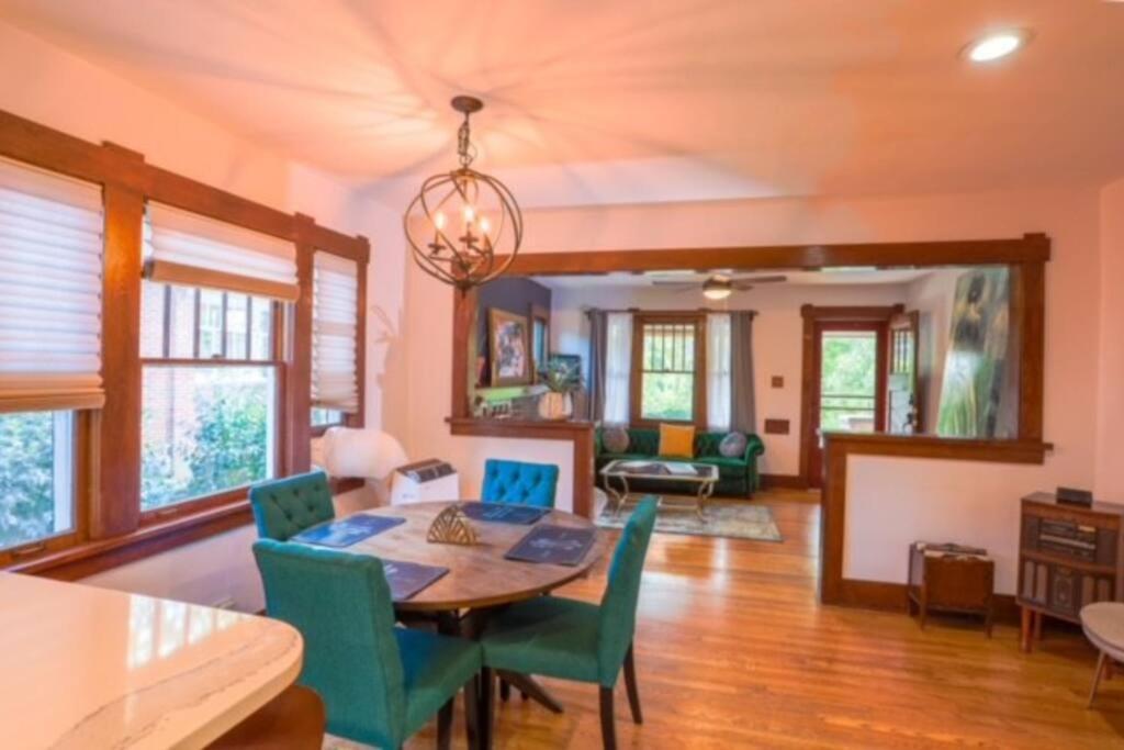 Cozy Near Restaurants, Coffeeshops, Hospitals, A Prime Spot! Holiday home